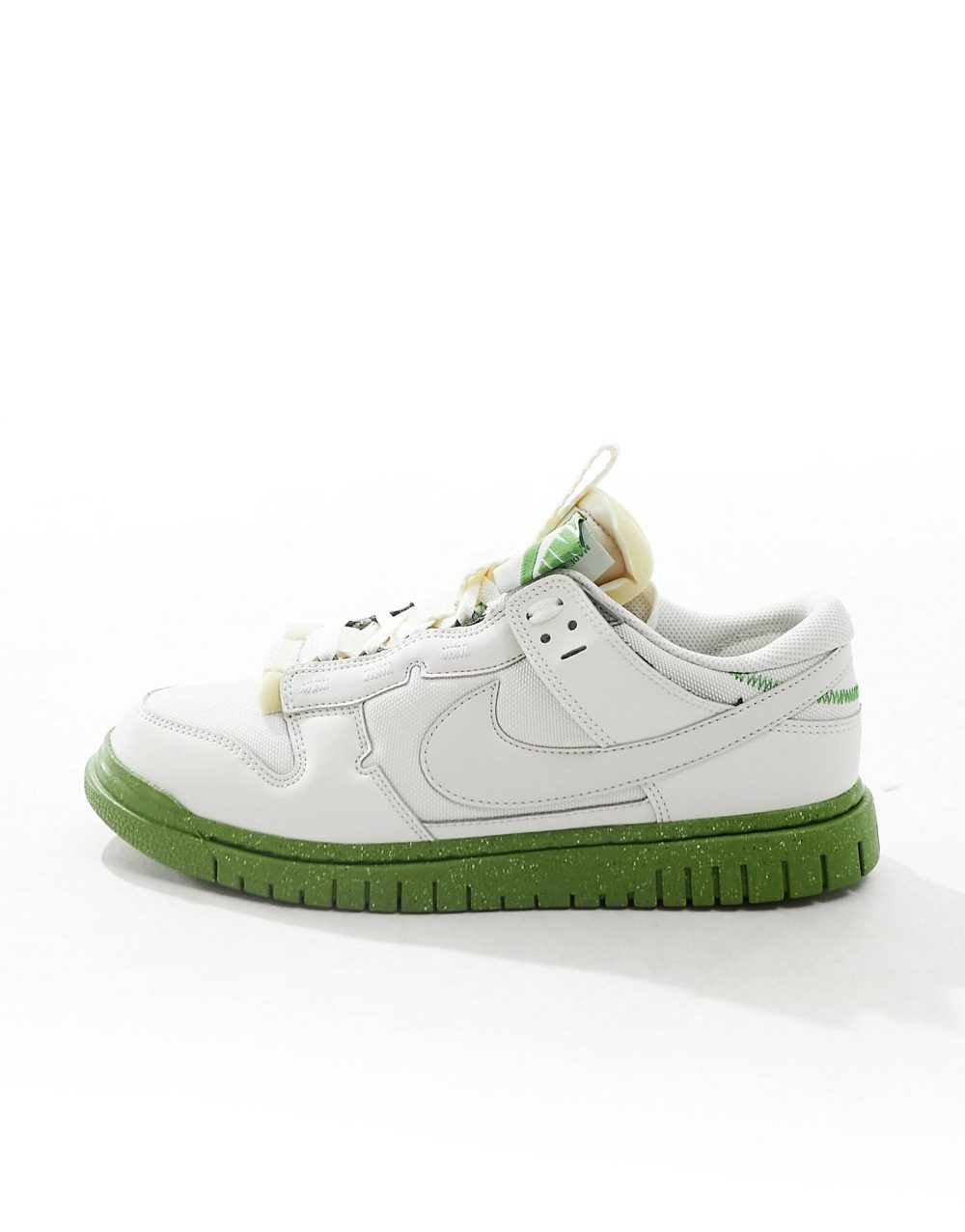 Nike Dunk Jumbo trainers in off white and green - Image 2