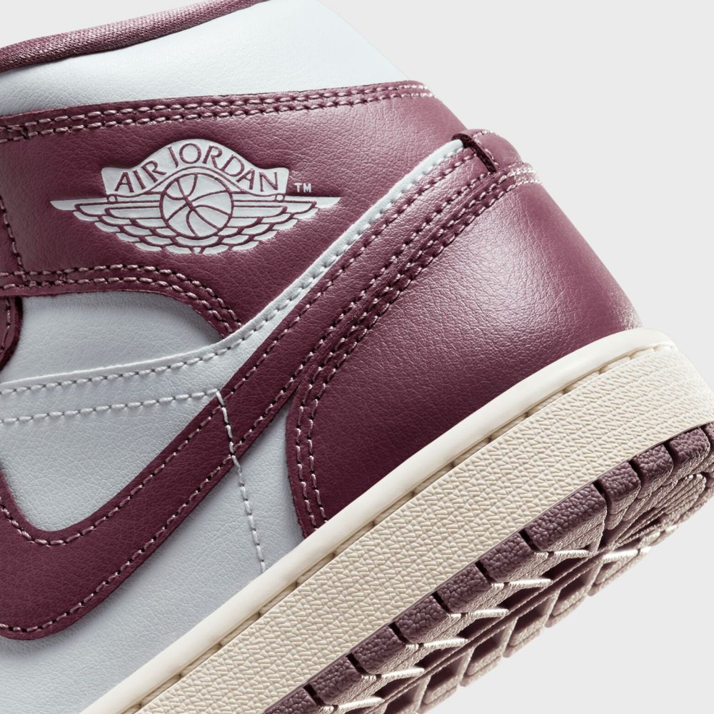 WMNS Air Jordan 1 Mid - Image 8