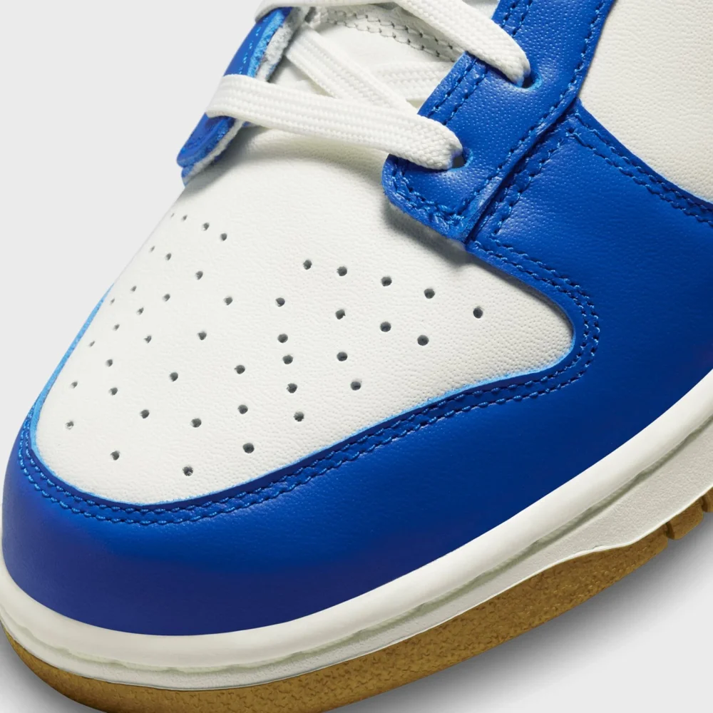 WMNS Dunk Low - Image 8